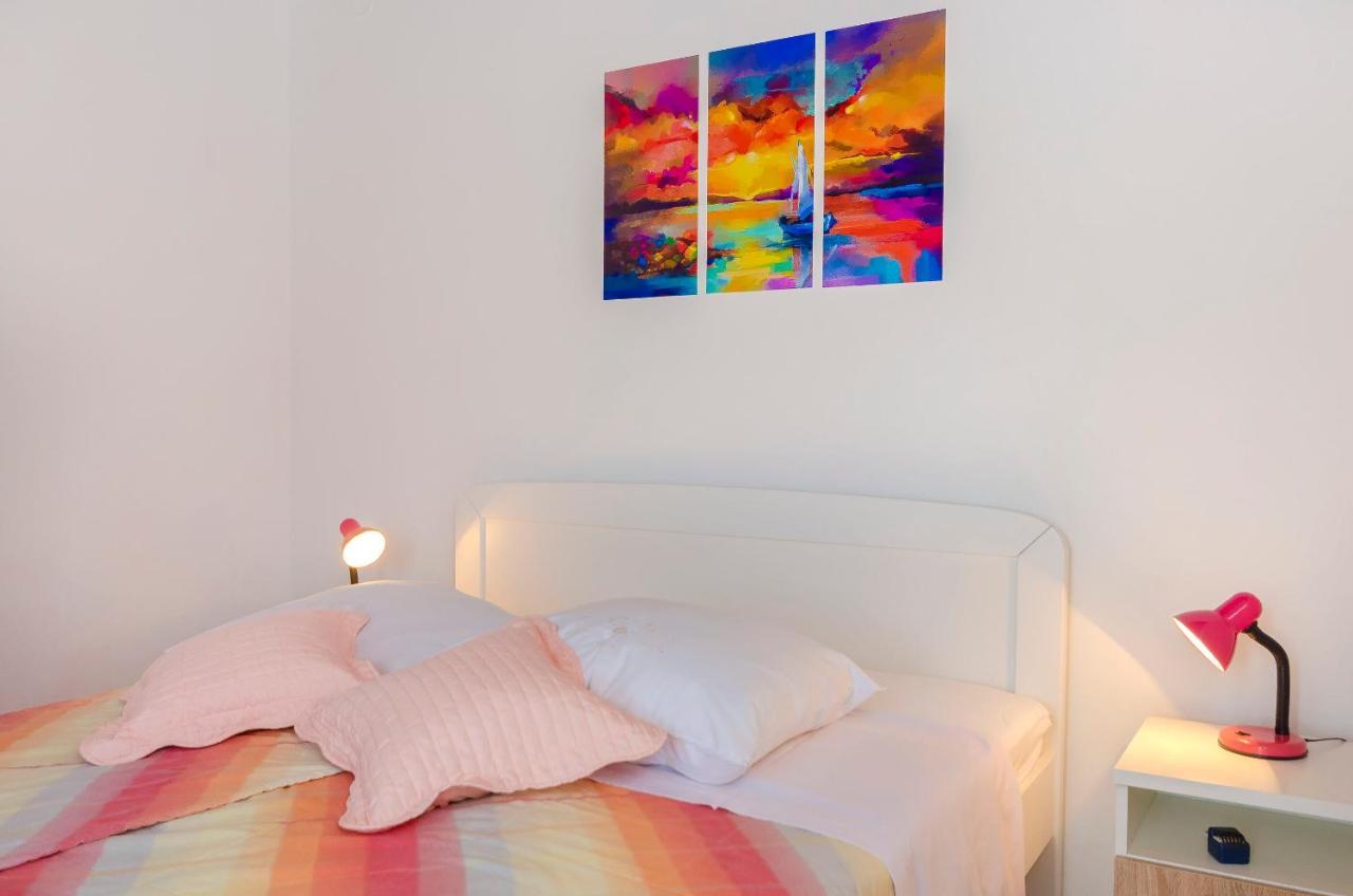 Apartment And Rooms Ema โวดีเซ ภายนอก รูปภาพ
