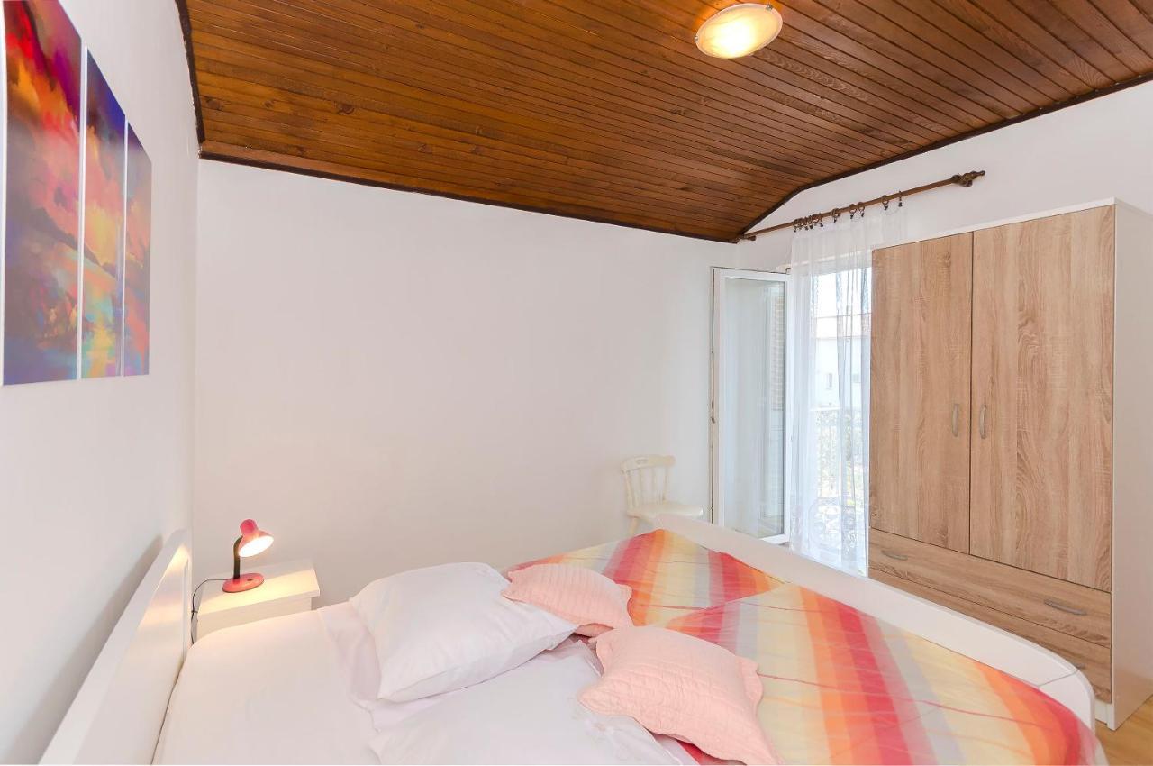 Apartment And Rooms Ema โวดีเซ ภายนอก รูปภาพ