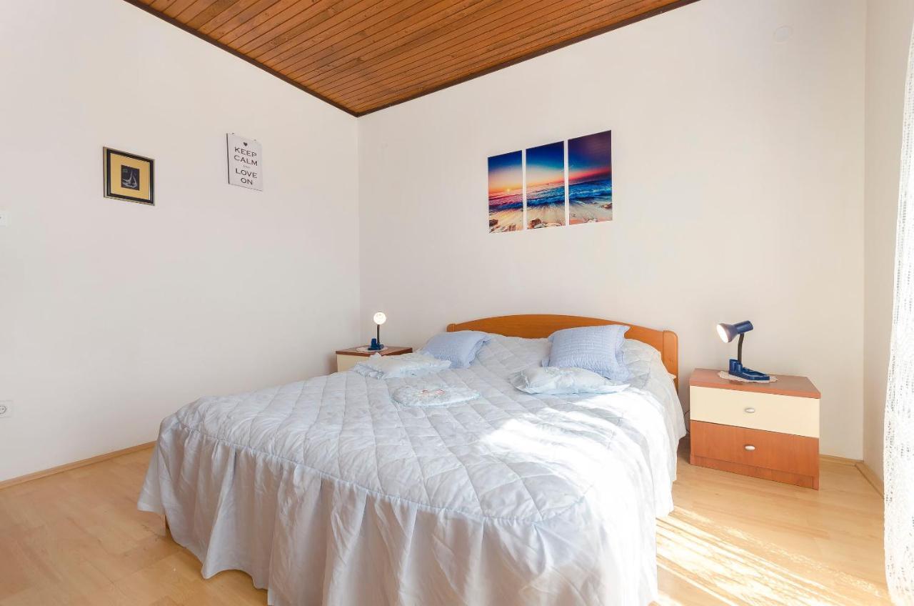 Apartment And Rooms Ema โวดีเซ ภายนอก รูปภาพ